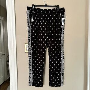 NWT Old navy Black and White Patterned Pants